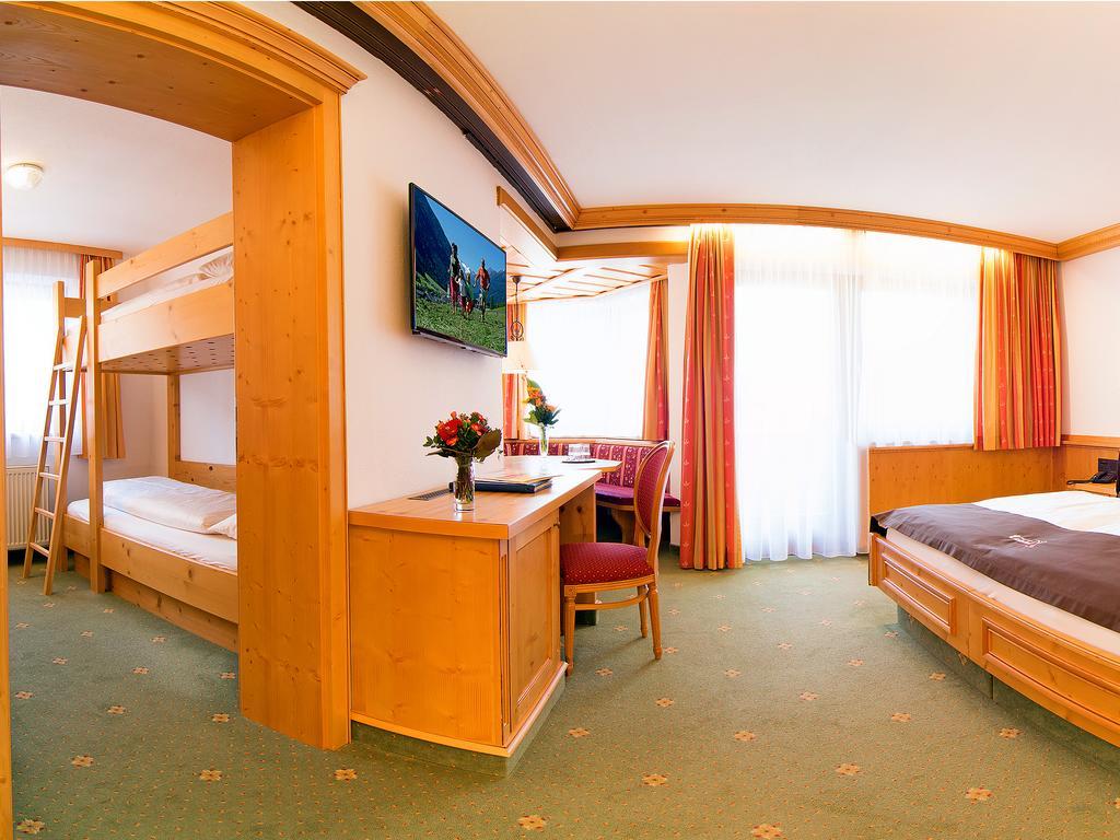 Alpenhotel Tirolerhof Neustift im Stubaital Exterior photo
