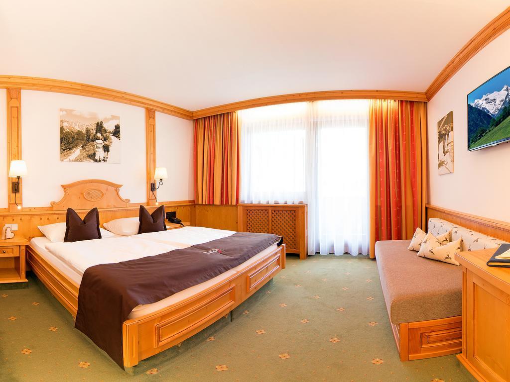 Alpenhotel Tirolerhof Neustift im Stubaital Room photo