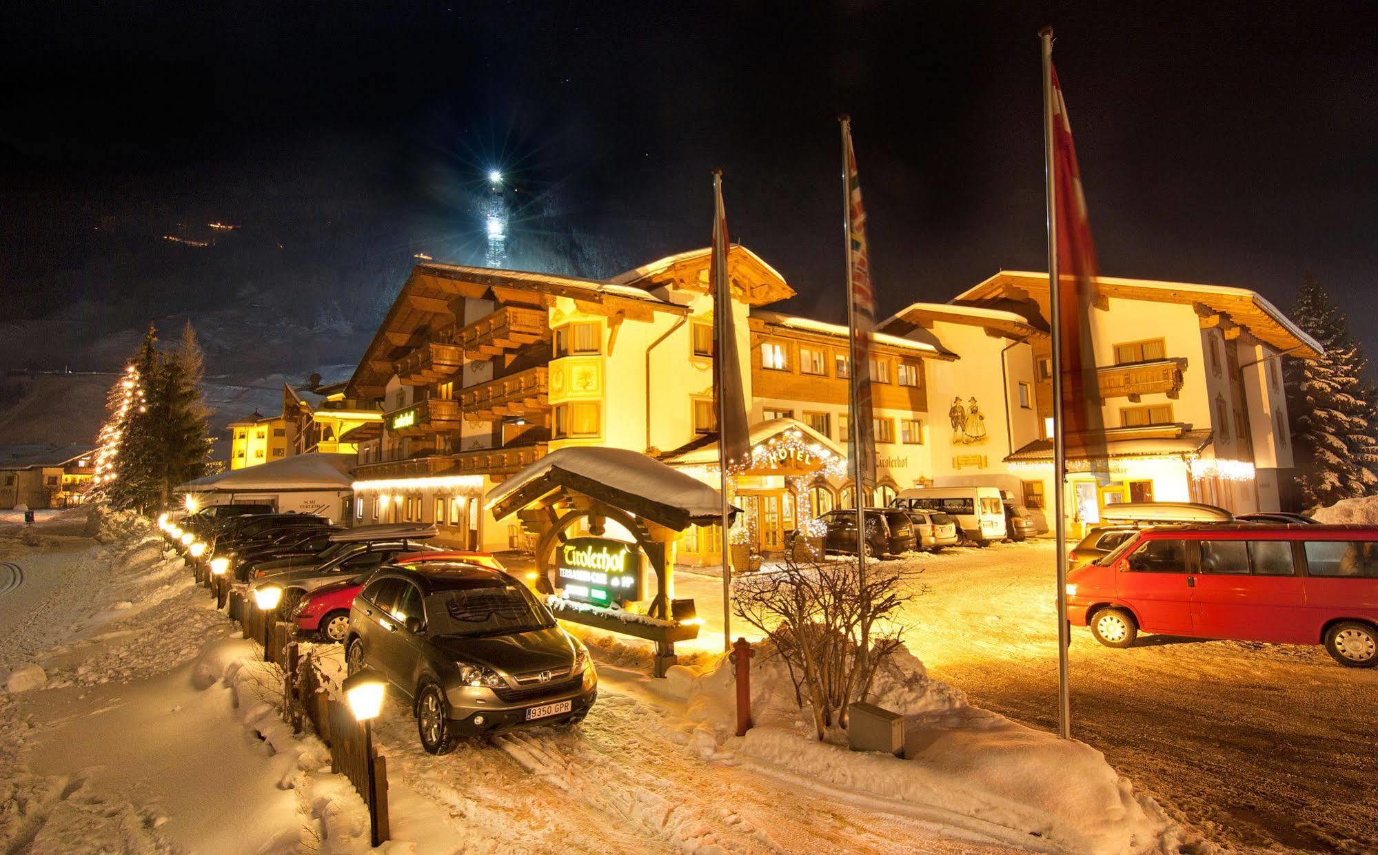 Alpenhotel Tirolerhof Neustift im Stubaital Exterior photo